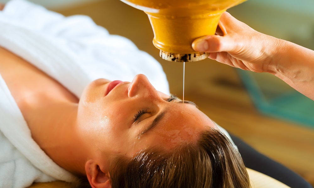 Pizhichil & Shirodhara: Ayurveda Oil Therapies for Body and Mind Healing 6 Pizhichil & Shirodhara: Ayurveda Oil Therapies for Body and Mind Healing